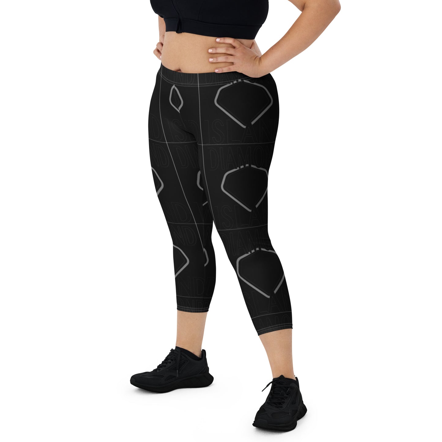 DIAMOND ISLAND Capri Leggings