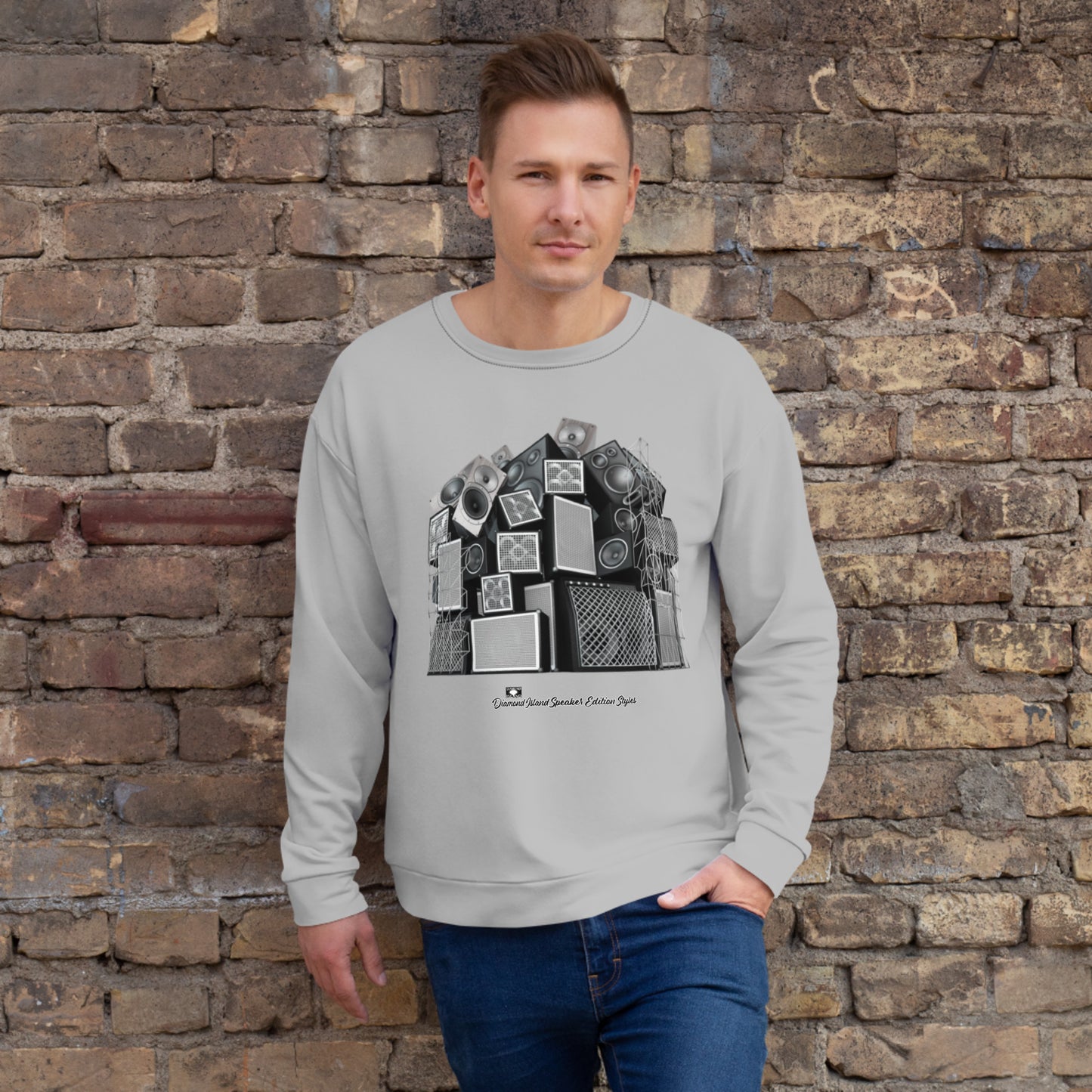 DIAMOND ISLAND SPEAKER EDITION Unisex Sweatshirt