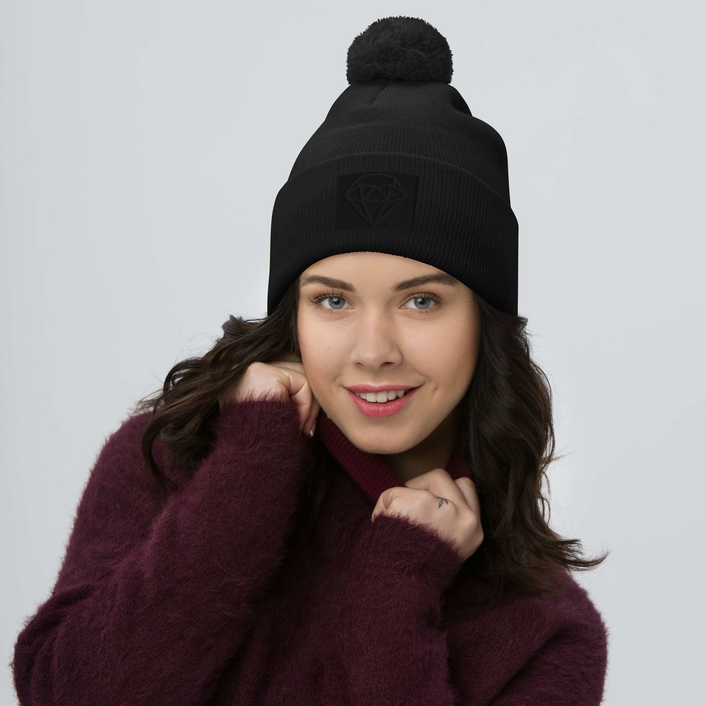 DIAMOND ISLAND Pom-Pom Beanie