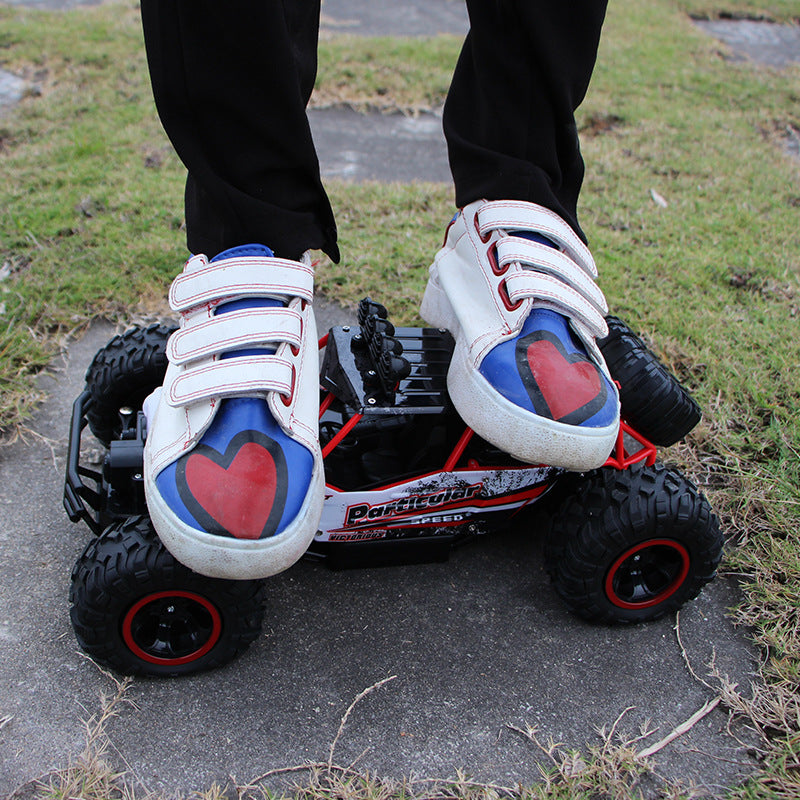 New 4WD RC Cars 2.4G Radio Control RC Buggy High speed Off-Road Trucks Toys