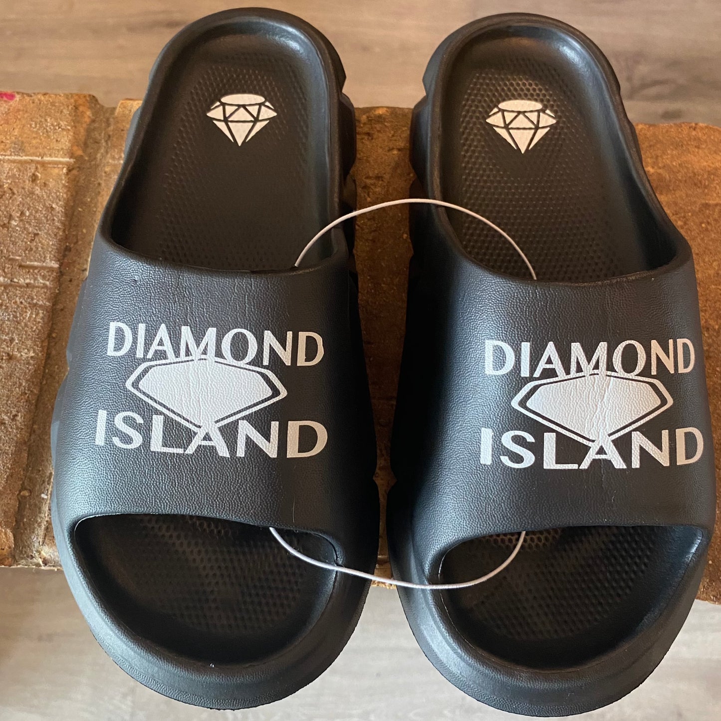 DIAMOND ISLAND THICK SOLE SLIDES