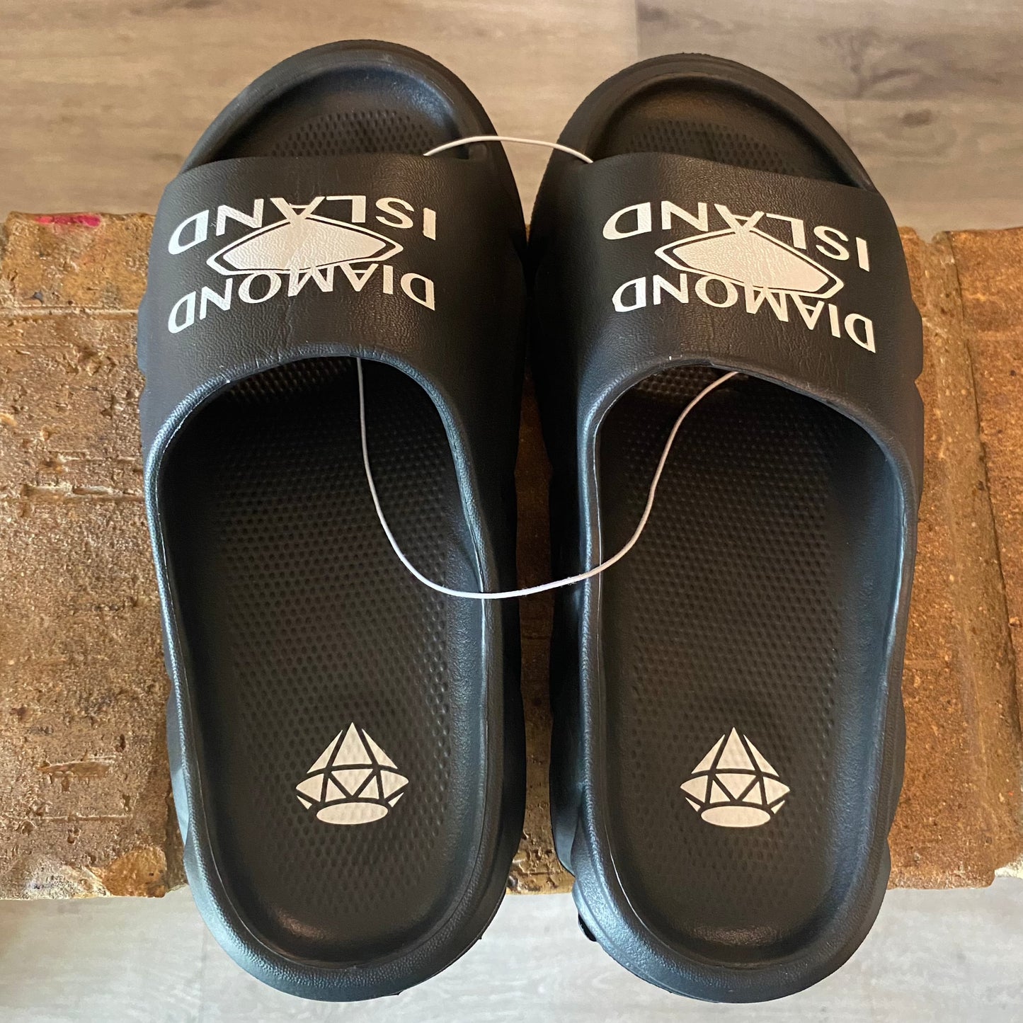 DIAMOND ISLAND THICK SOLE SLIDES