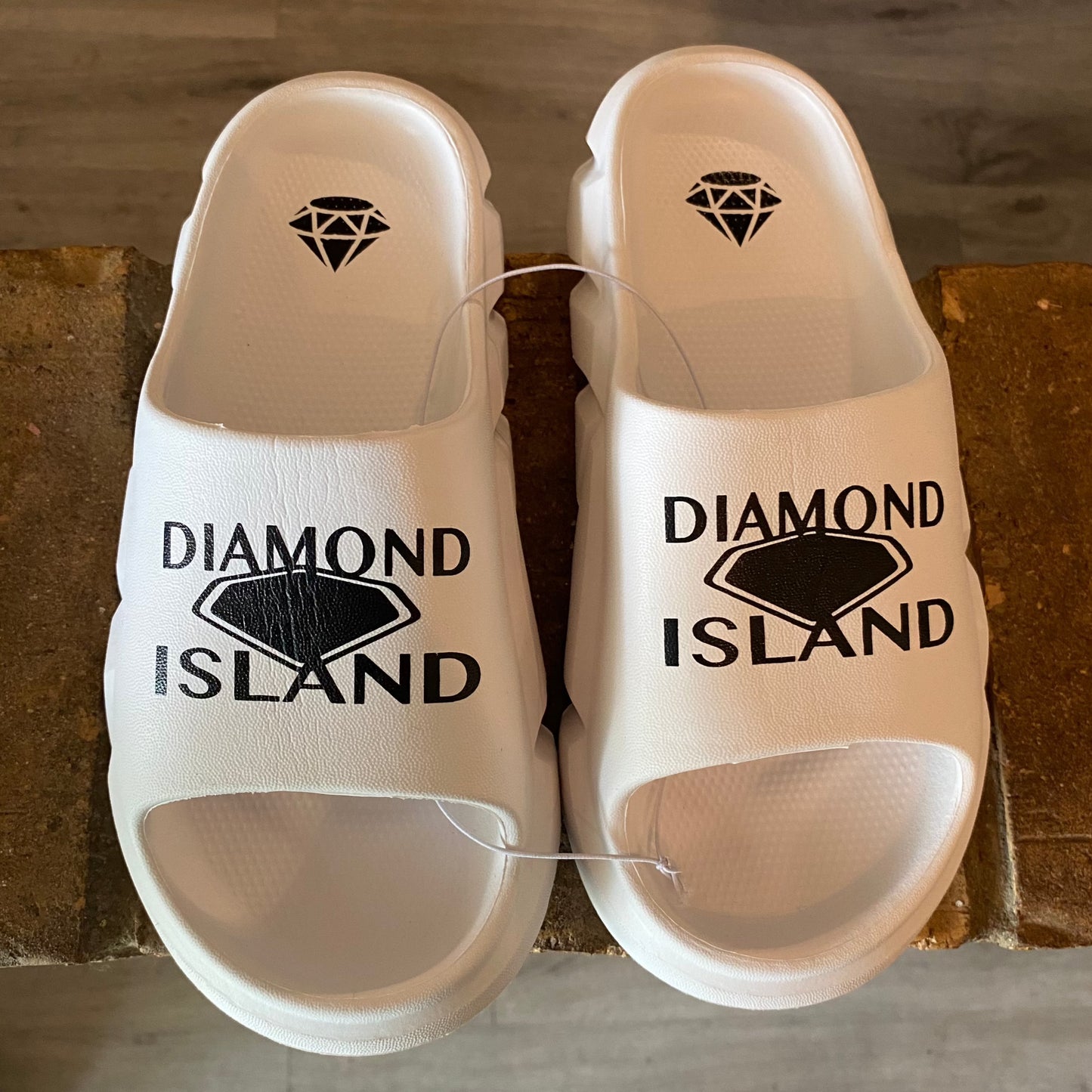 DIAMOND ISLAND THICK SOLE SLIDES