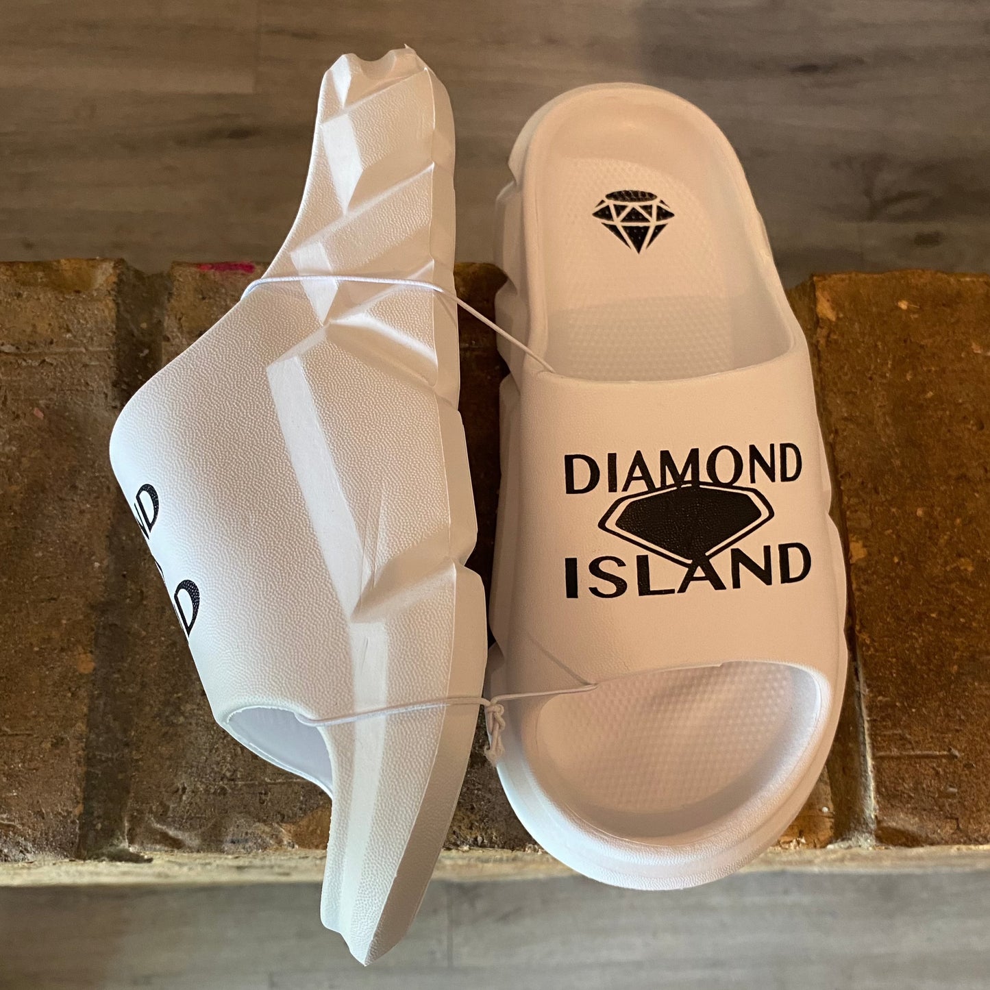 DIAMOND ISLAND THICK SOLE SLIDES