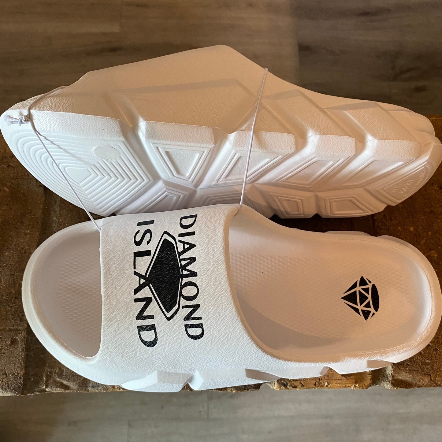 DIAMOND ISLAND THICK SOLE SLIDES