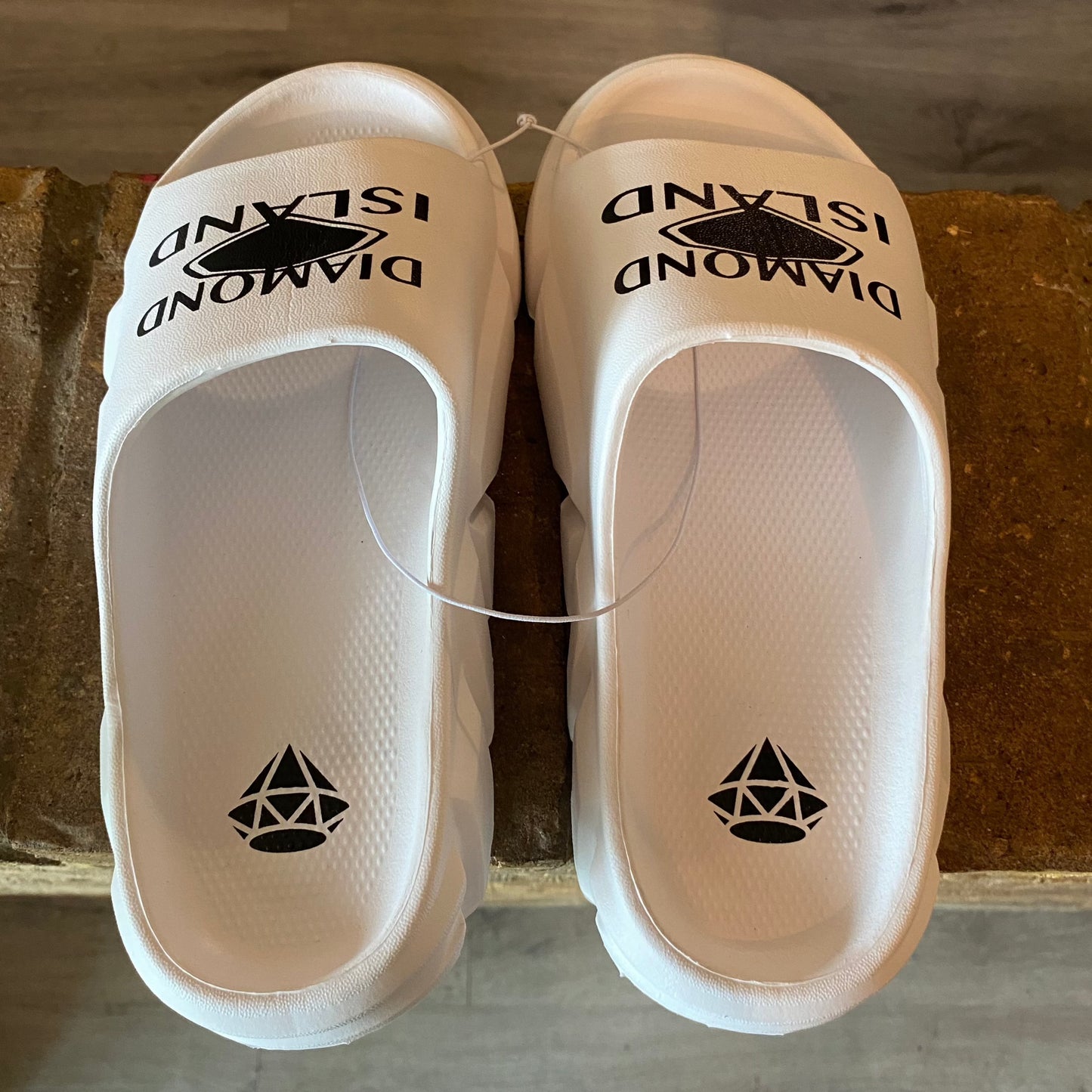 DIAMOND ISLAND THICK SOLE SLIDES