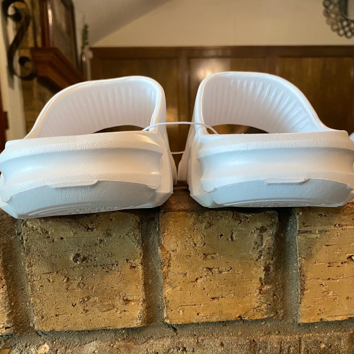 DIAMOND ISLAND THICK SOLE SLIDES