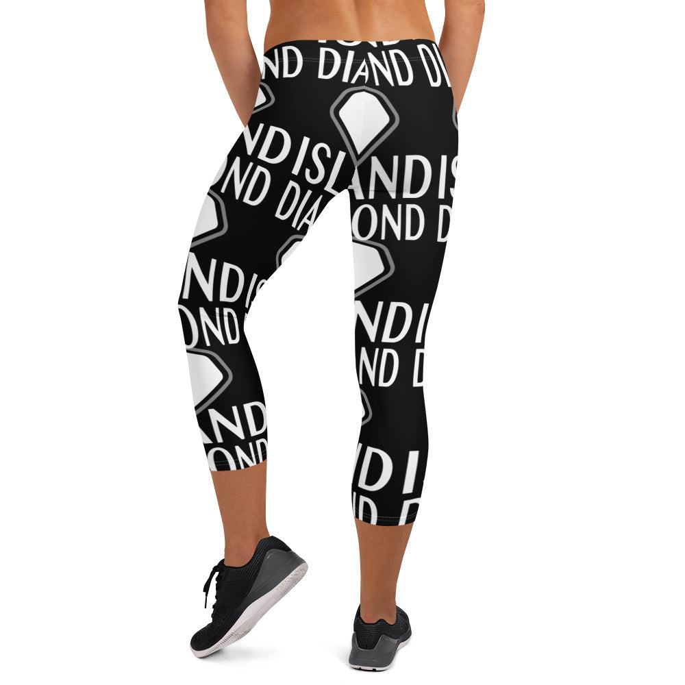 DIAMOND ISLAND Capri Leggings