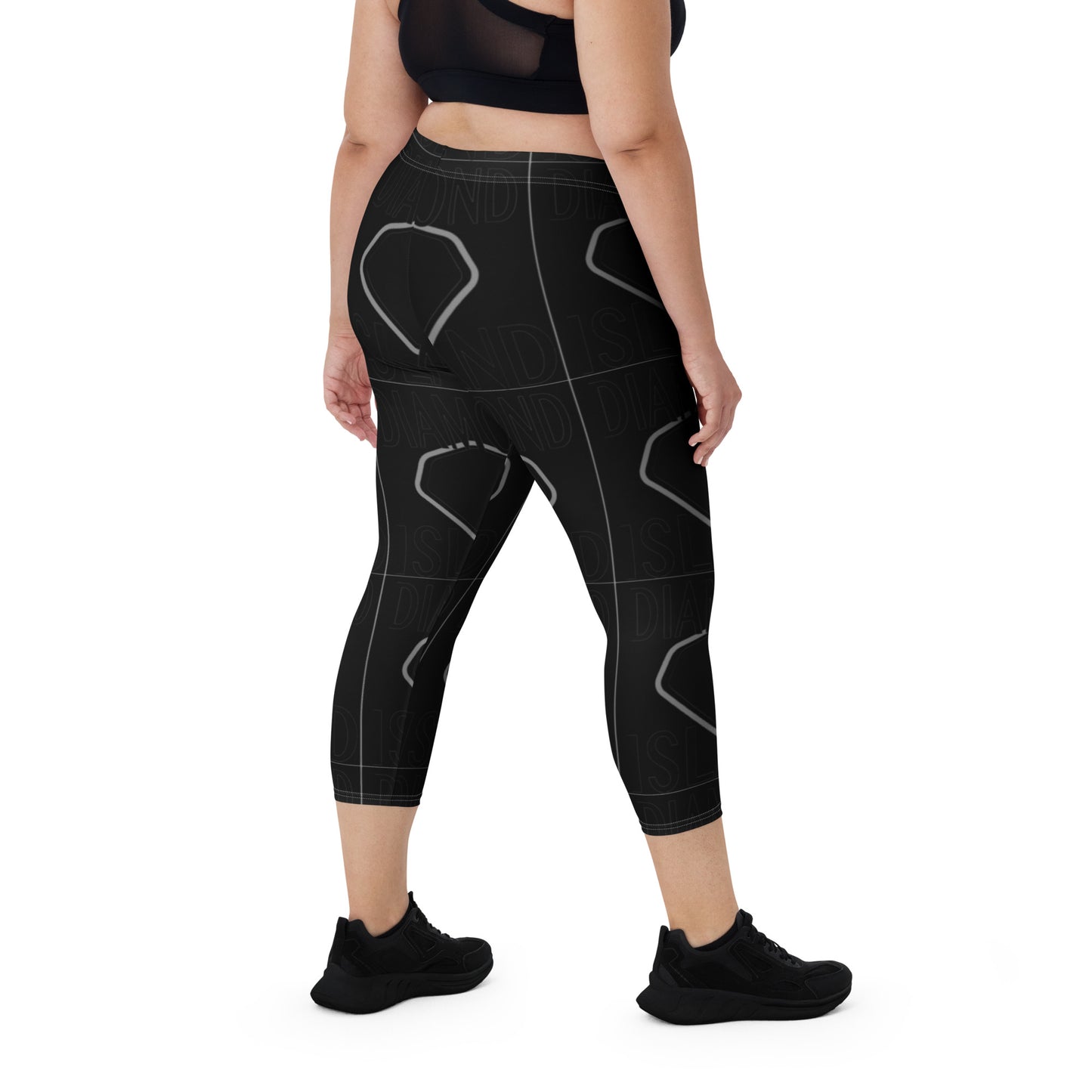 DIAMOND ISLAND Capri Leggings