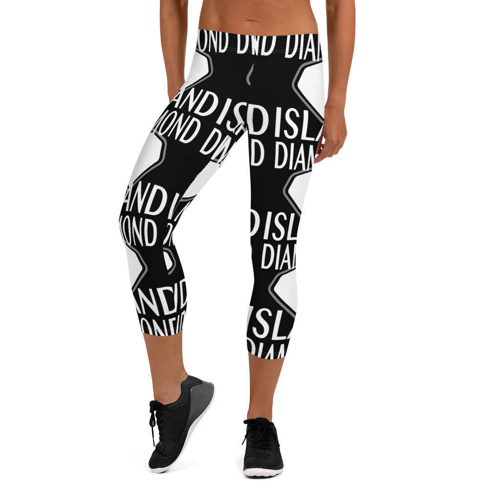 DIAMOND ISLAND Capri Leggings