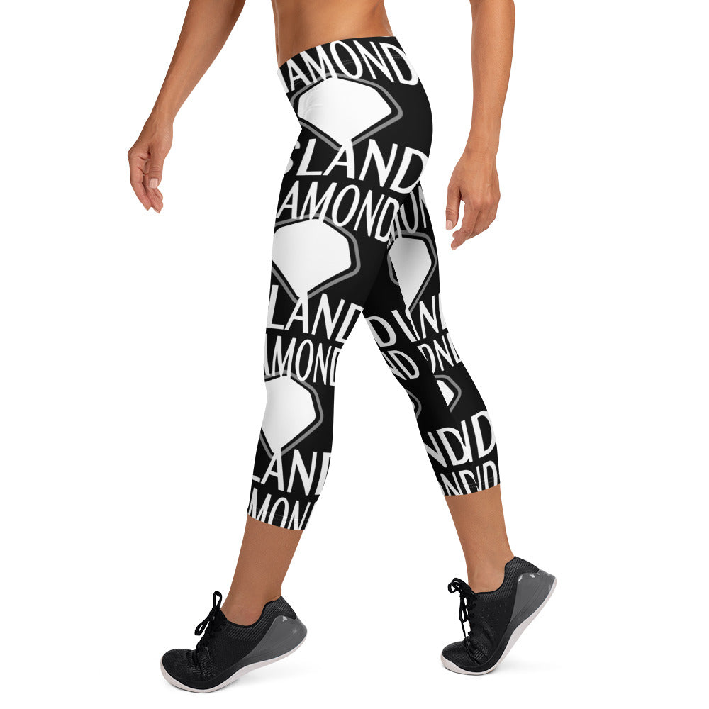 DIAMOND ISLAND Capri Leggings