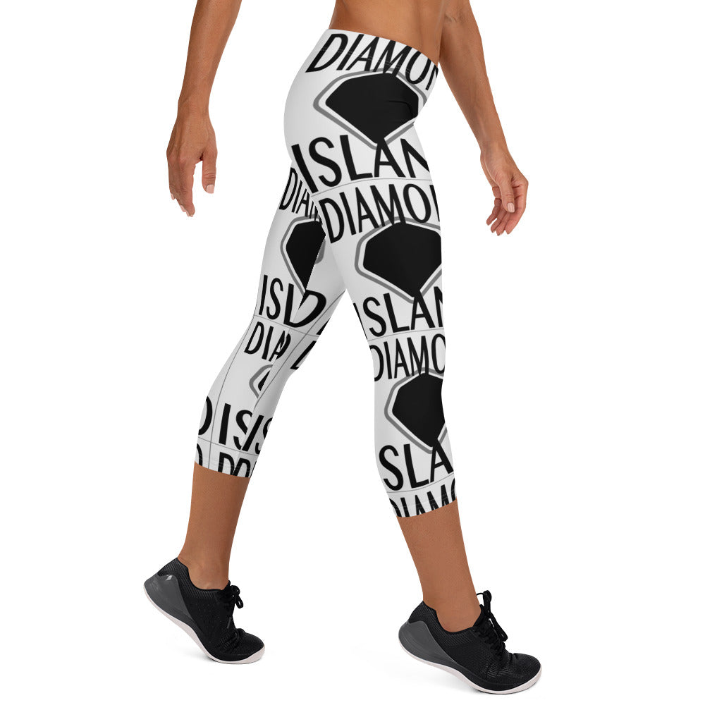 DIAMOND ISLAND  Capri Leggings  White/ Black