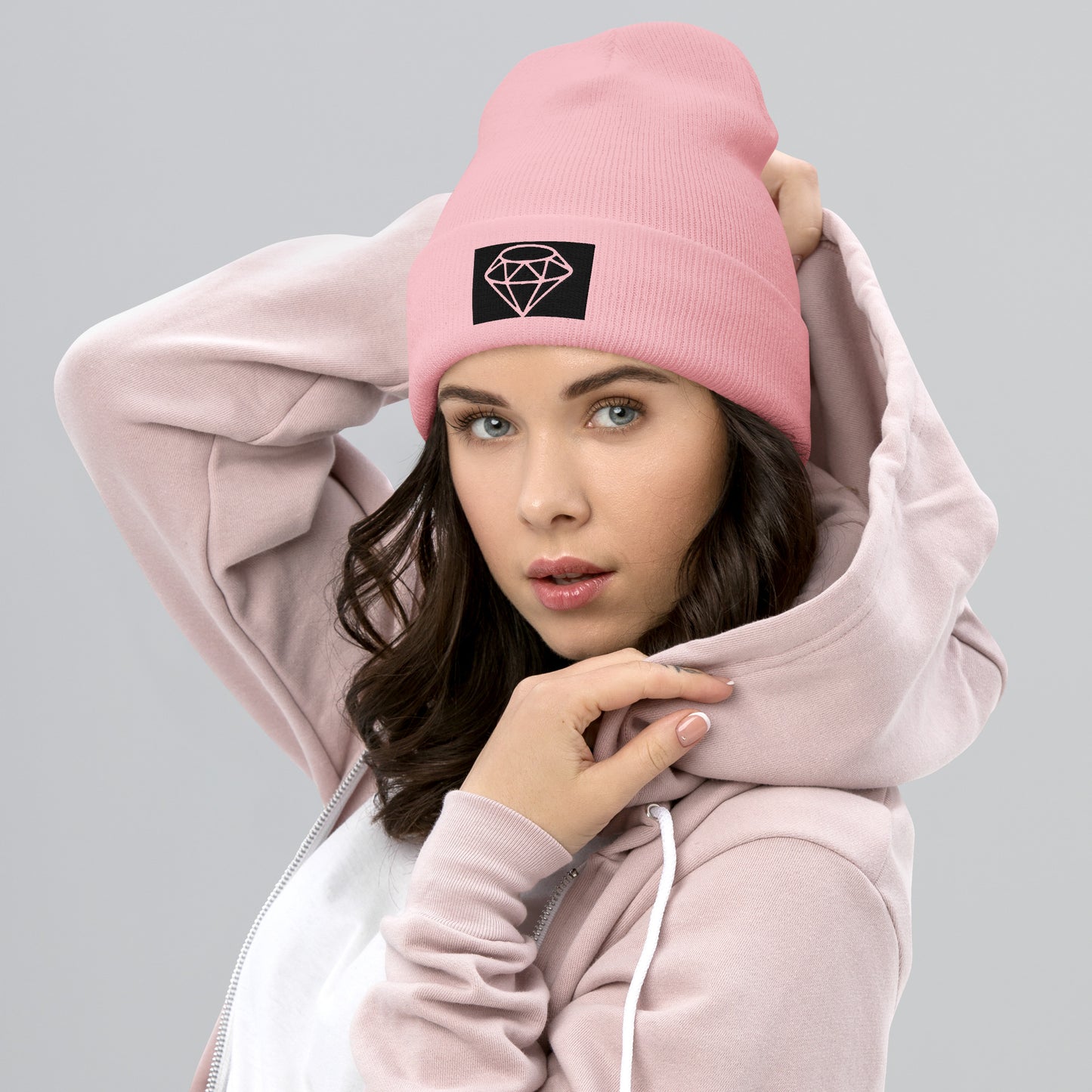 DIAMOND ISLAND  Cuffed Beanie